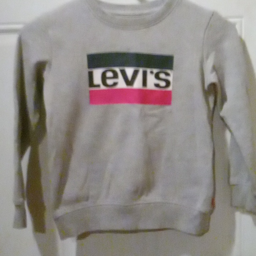 Levi's sweatshirt